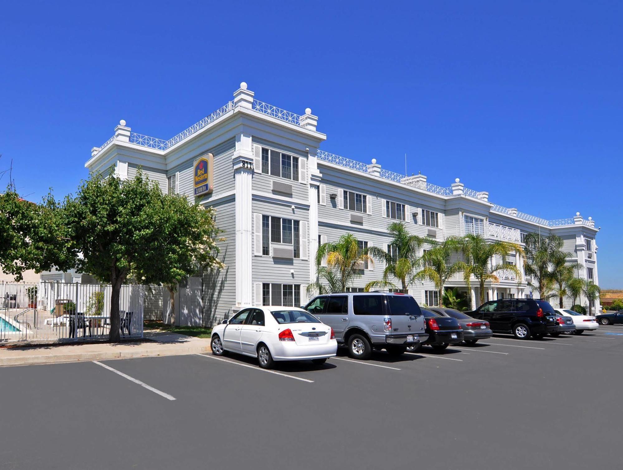 Best Western Luxury Inn Tracy Exterior photo